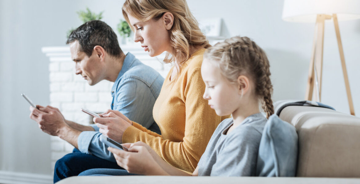 ONLINE YAŞAMDA ‘YALNIZLAŞMA'