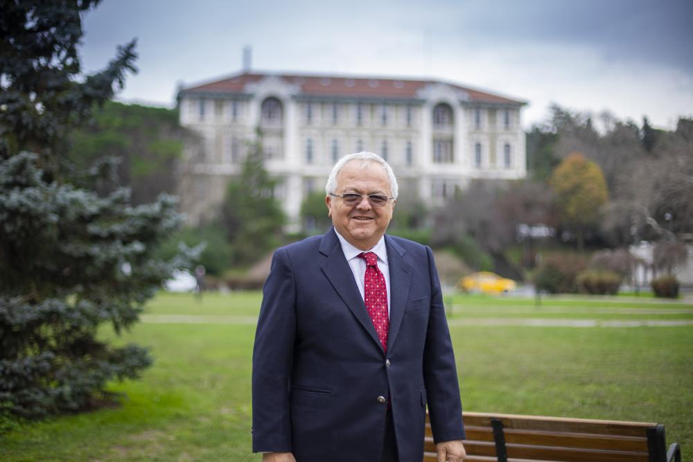 Prof. Dr. Okyay Kaynak, 2020 Türkiye Bilimler Akademisi (TÜBA) Uluslarası Akademi Ödülünün sahibi oldu.