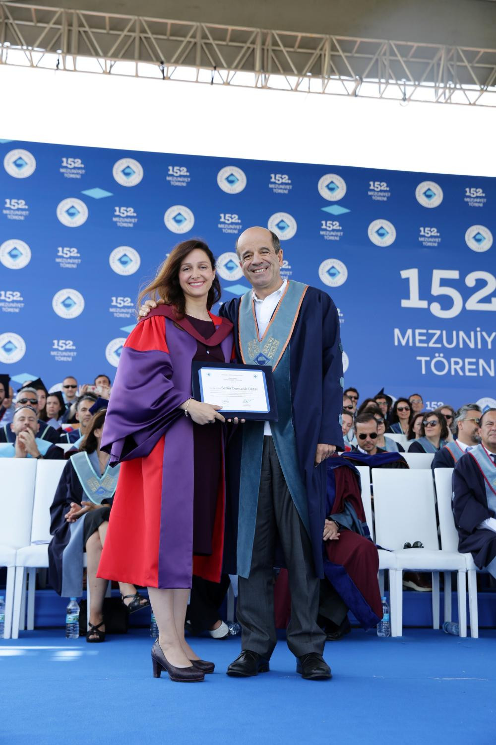 Dr. Öğr. Üyesi Sema Dumanlı Oktar'a Mühendislik Fakültesi tarafından 2019 Öğretimde Üstün Başarı Ödülü verildi. 