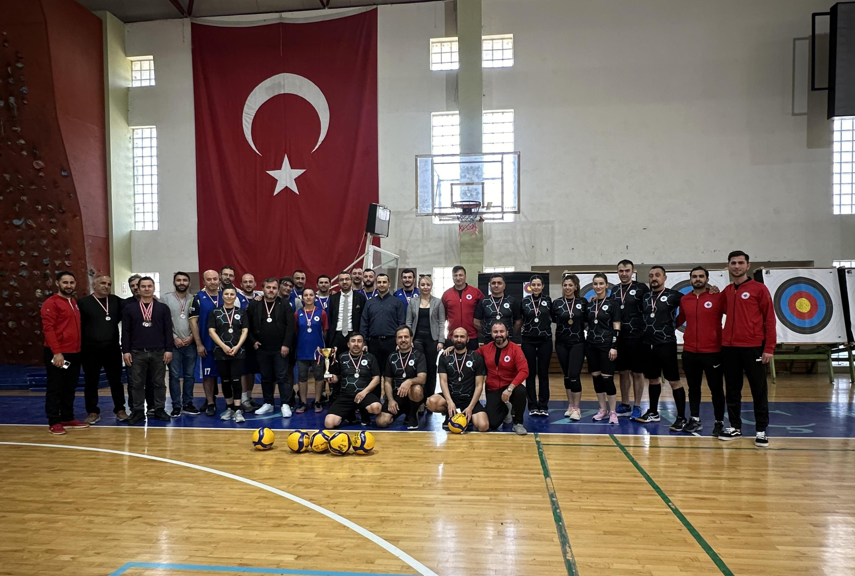 Personel Voleybol Turnuvasında Final Heyecanı