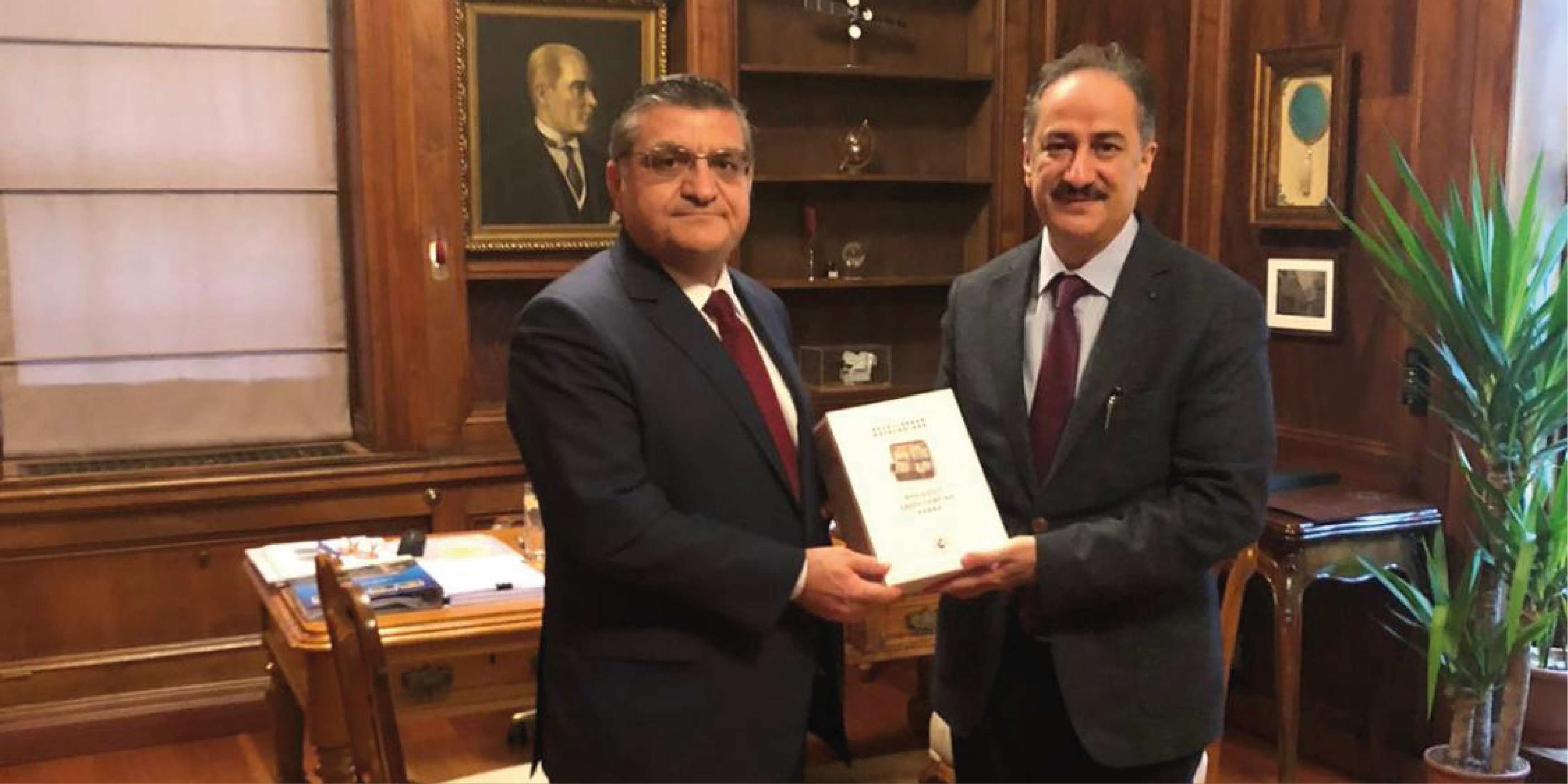 Kadıköy Kaymakamı Dr. Mustafa Özarslan 'dan Boğaziçi Üniversitesi Rektörü Prof. Dr. Mehmet Naci İnci'ye Ziyaret