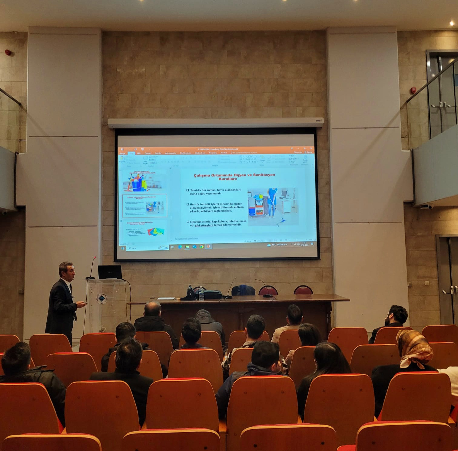 Hygiene Training for Employees Working in the Food and Water Sector