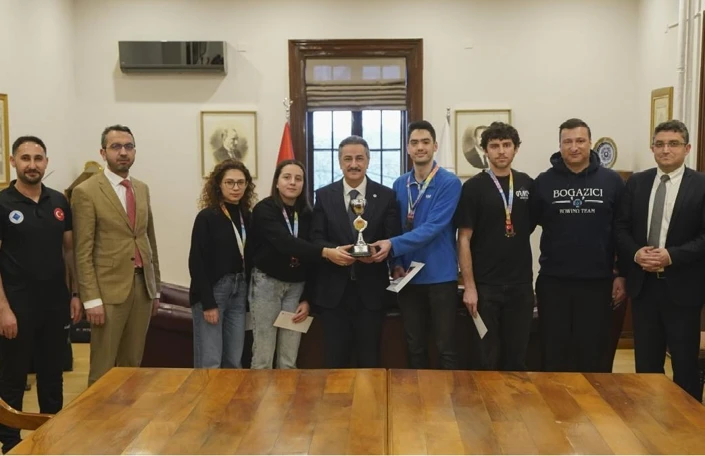 Congratulations and Awards from Our Rector to the Athletics Team