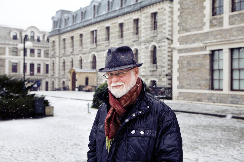 “Gücü Ele Geçiren Herkes Sansüre Yeltenir”