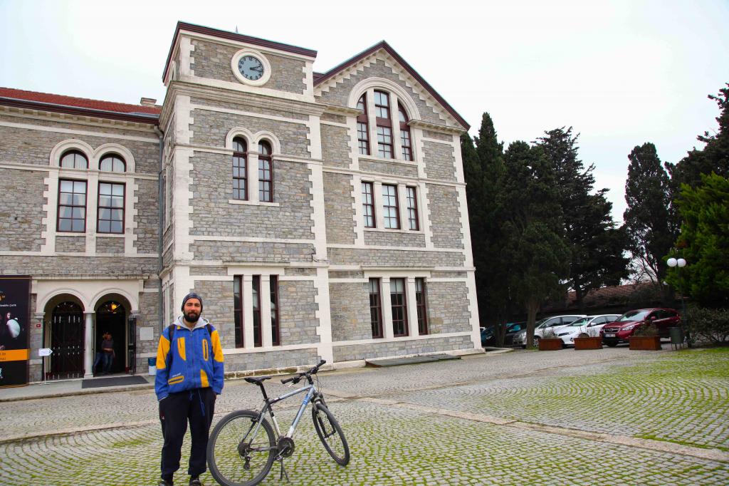 Bisikletten güç aldı; ‘Farklı bir yaşam ve kariyer mümkün' diyor