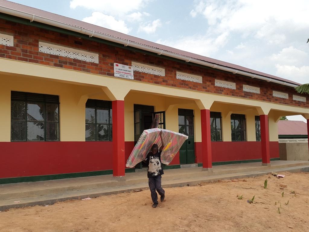 Boğaziçi'nden Uganda'ya kurulan yardım köprüsü