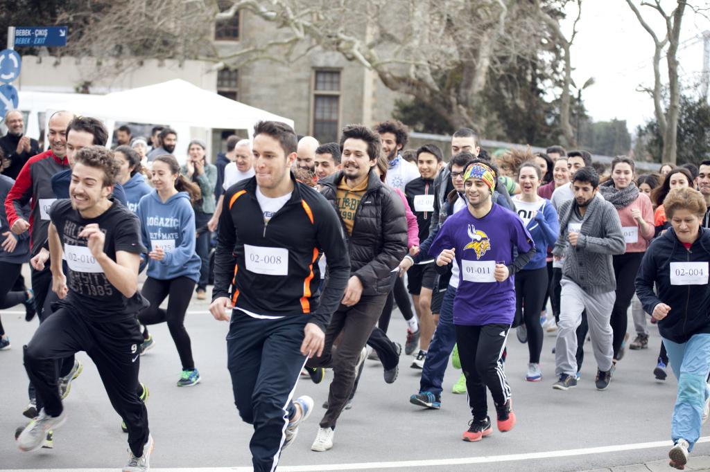 Güney Kampüs'teki ‘'Baklava-Çay Koşusu''nda 85 sporcu saniyelerle yarıştı