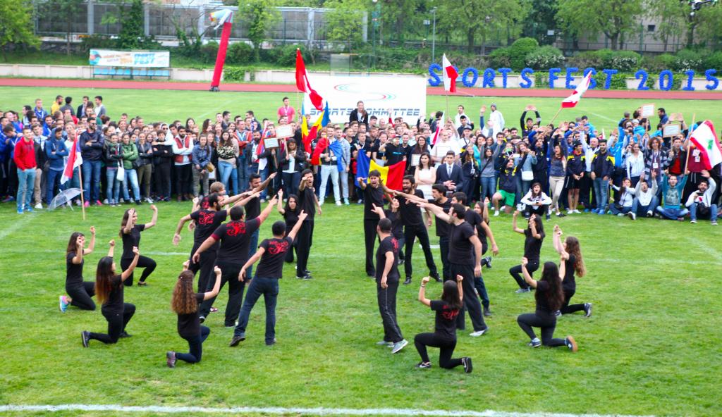 Sports Fest'in meşalesi 35. kez yandı