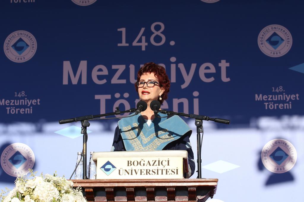 Rektör Prof. Dr. Gülay Barbarosoğlu'nun 148. Mezuniyet Töreni Konuşması