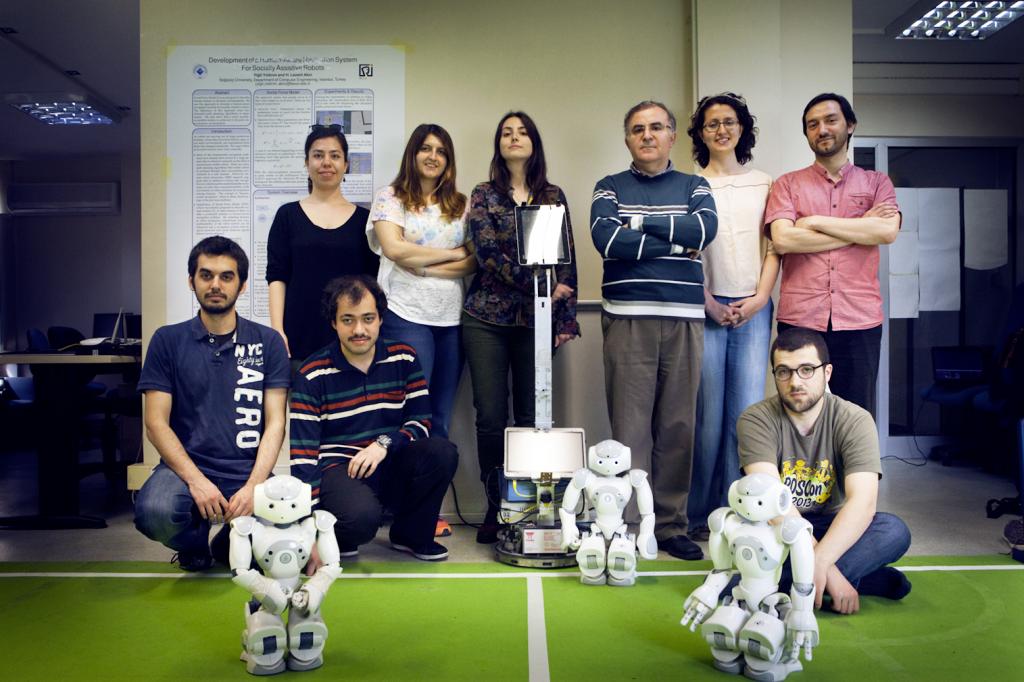 Boğaziçi Üniversitesi'nde geliştirilen ilk çoklu sosyal robot sistemi göreve hazır