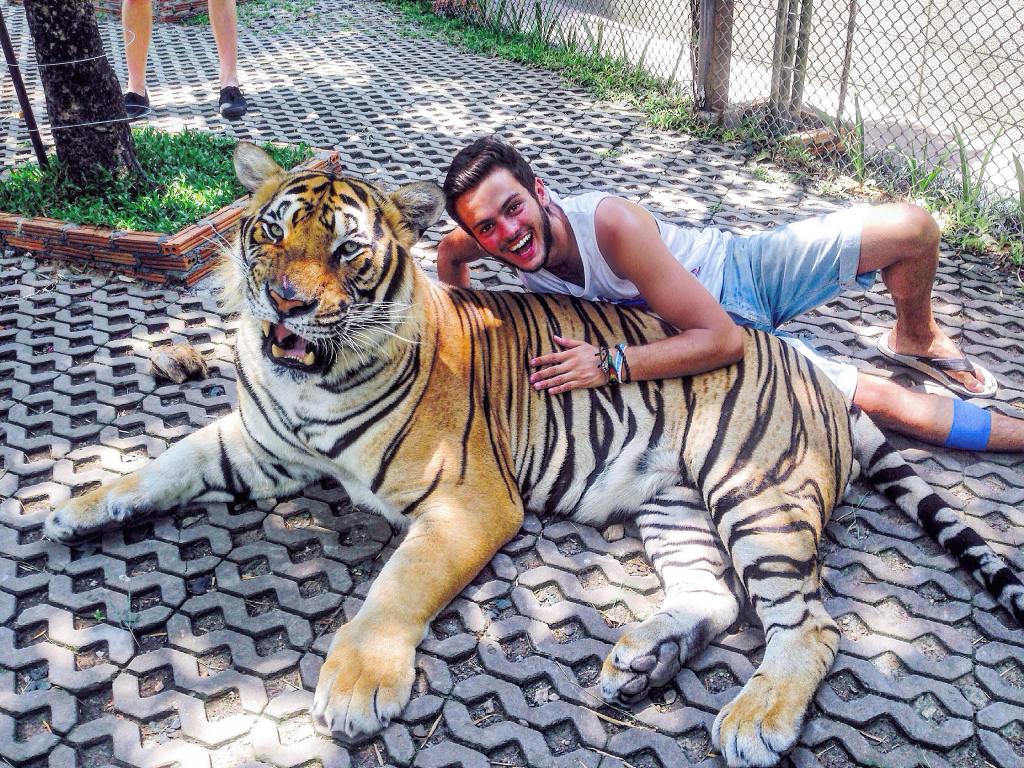 200 günde dört kıtada benzersiz bir yolculuk serüveni