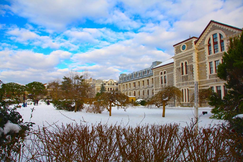 BOUN101: Boğaziçi'nden Liseliler için Dört Mevsim Üniversite!