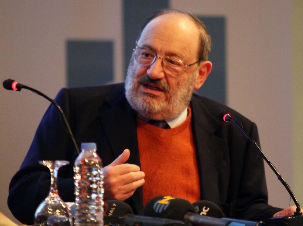 Dünyaca ünlü yazar Umberto Eco yaşamını yitirdi