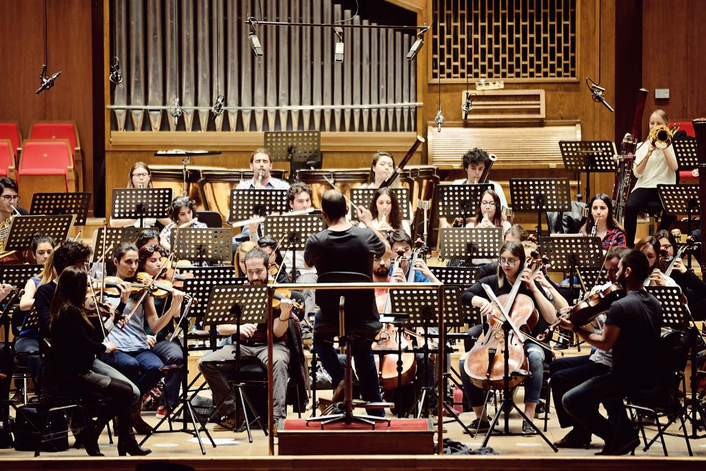 Albert Long Hall'de baharın tüm renkleri