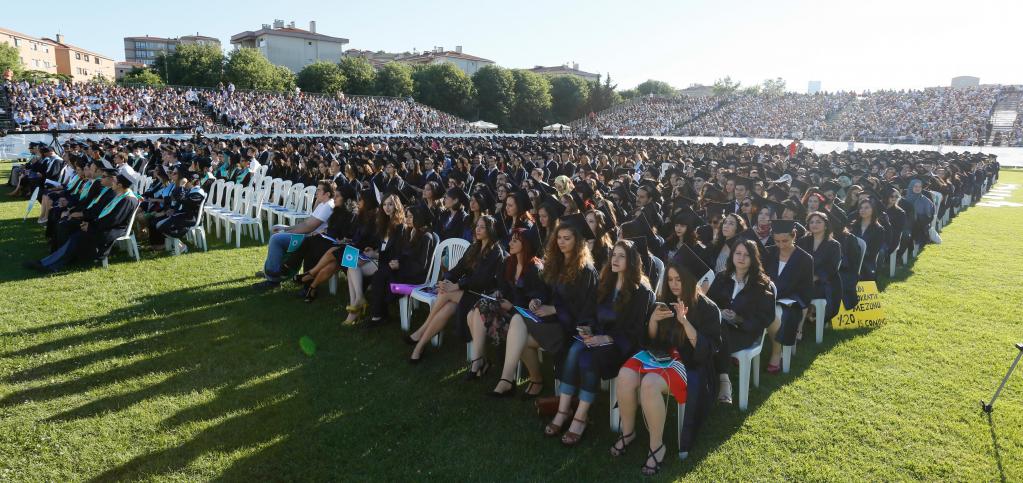 Mezunlarımızın başarısını Öğrenci Ödülleri ile kutluyoruz!