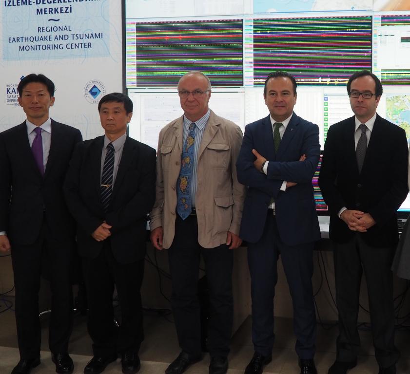 ''Dünya Tsunami Farkındalık Günü”nde uzmanlar uyardı