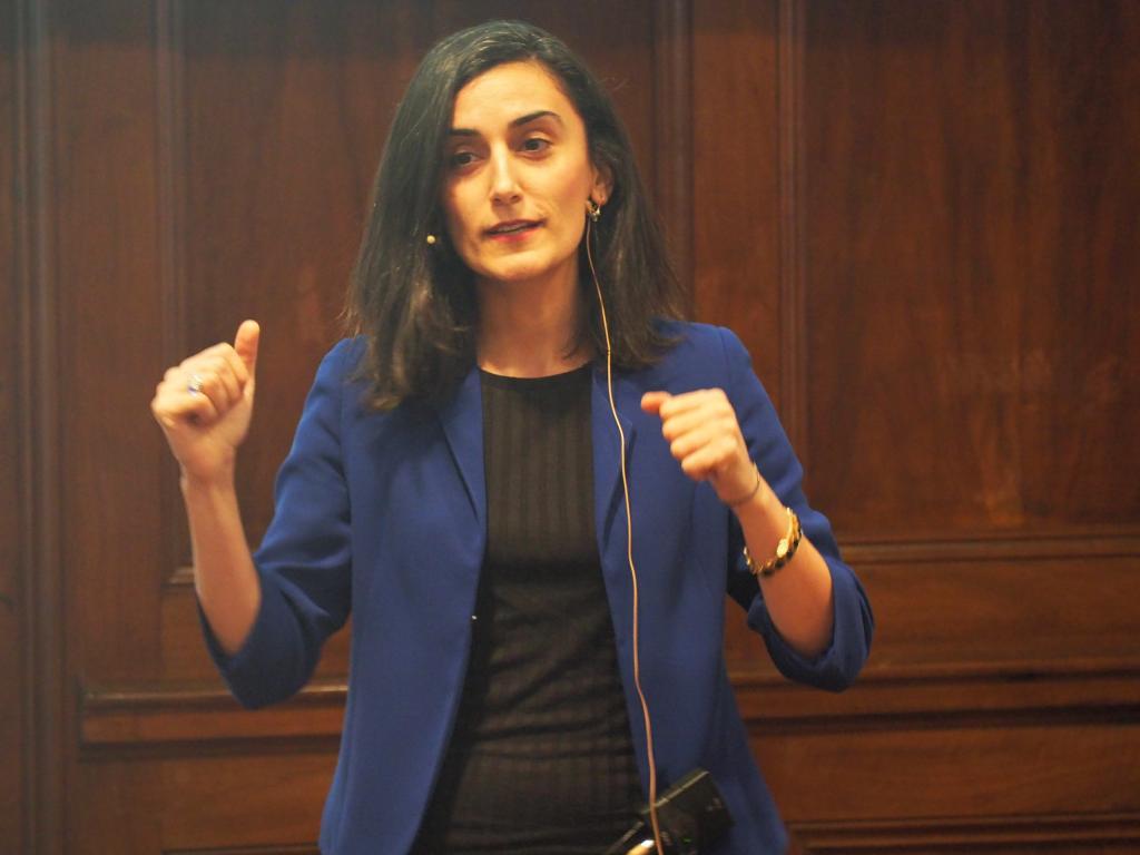 ‘'Bir bilim insanı yetiştirmek bir ağacı büyütmek gibidir''