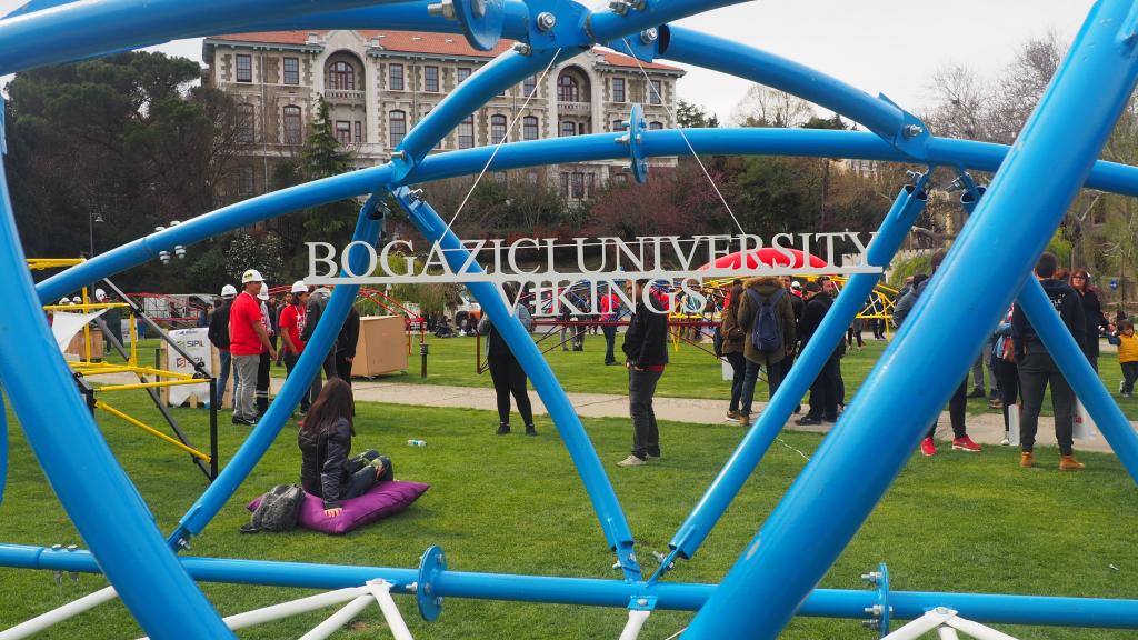 Boğaziçi'nde kurulan köprüler