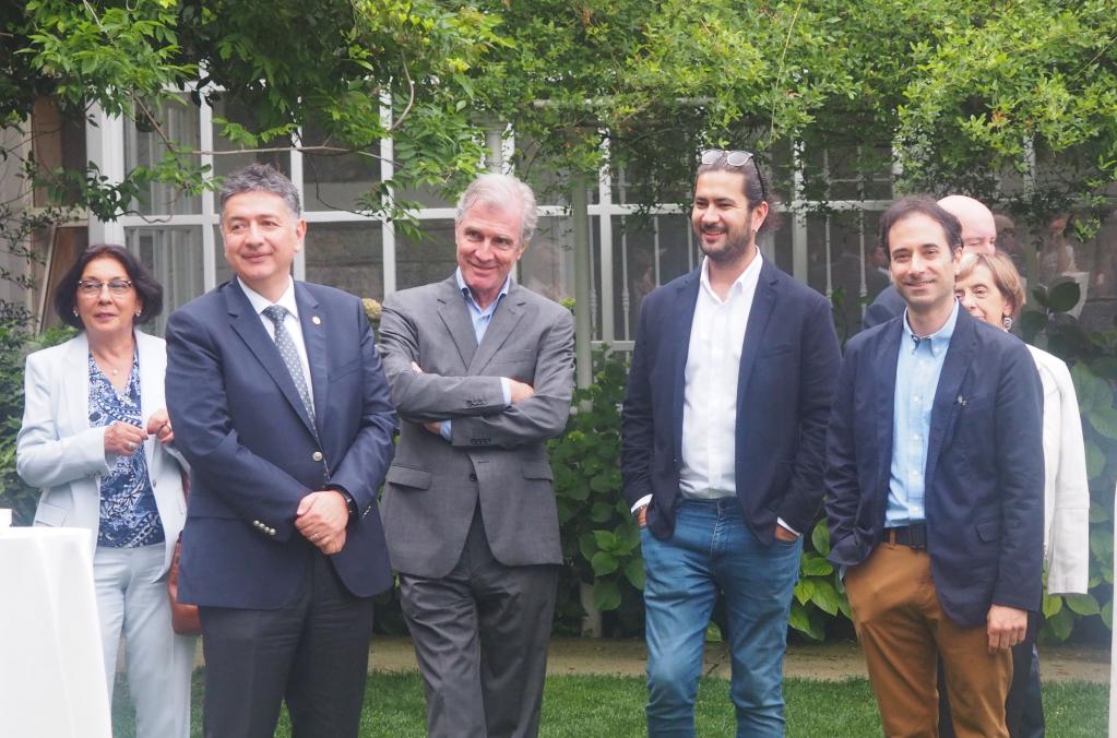 Meslektaşları ve dostları Prof. Dr. Yekta Ülgen'in emekliliğini kutladı