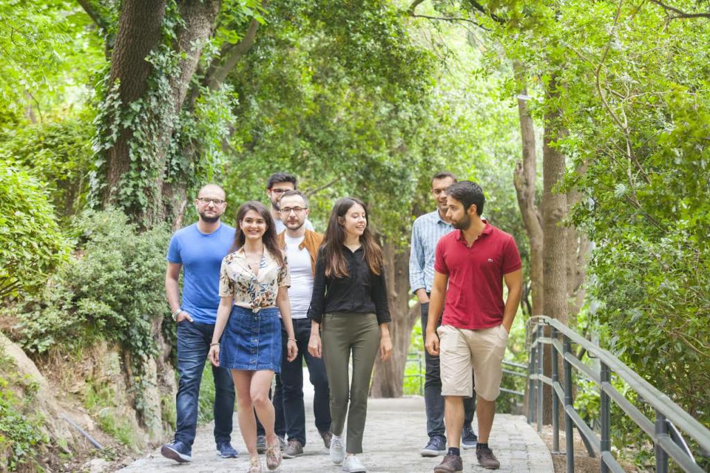 2017 mezunları yurtdışı başarılarıyla parlak bir geleceğe koşuyor