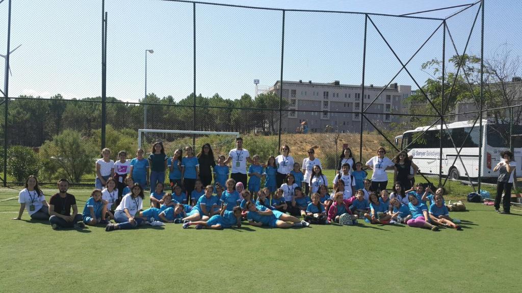 ‘'Cinsiyetçi algıları yıkmak için futbol sadece bir araç''