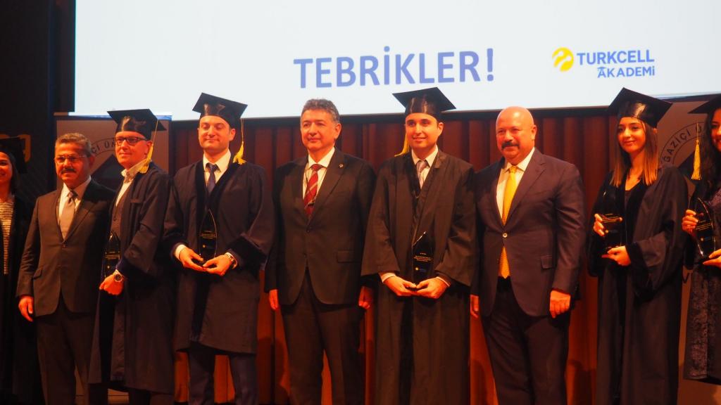 156 Turkcell çalışanı artık birer Boğaziçili oldu
