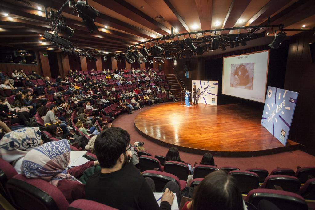 Müzik, ebeveyn ile bebek iletişiminin önemli bir parçası
