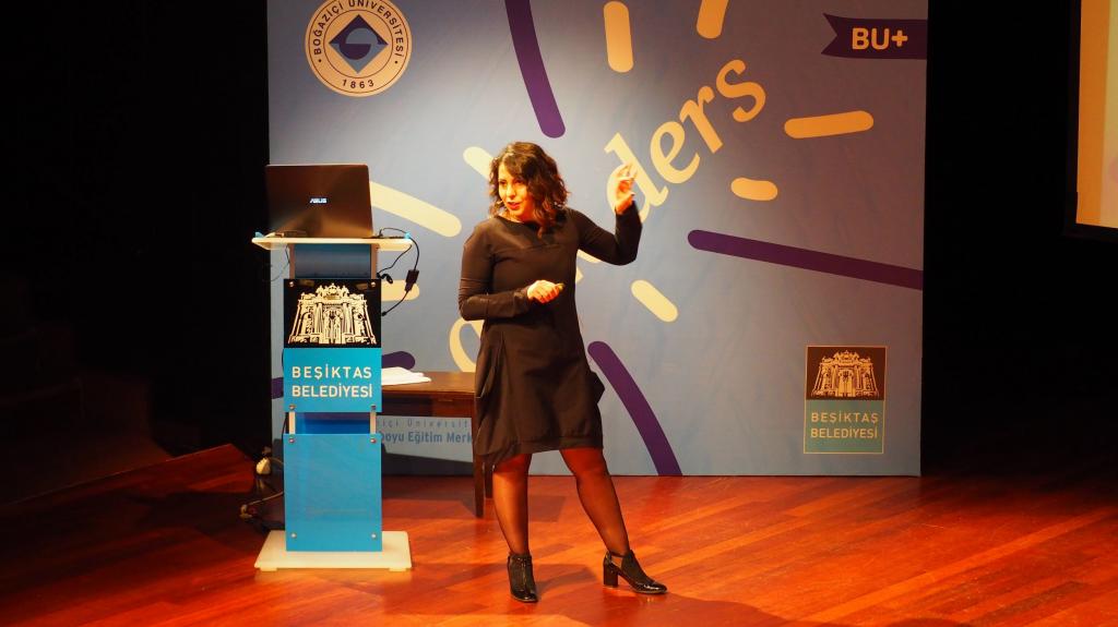 ‘'Mükemmel ebeveyn olmaya gerek yok, ‘yeterince iyi' olmaya çalışın''