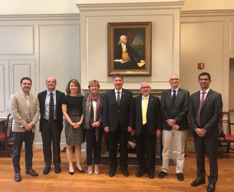 Boğaziçi Üniversitesi ABD'deki üniversitelerle ilişki tazelerken, mezunlarıyla buluştu