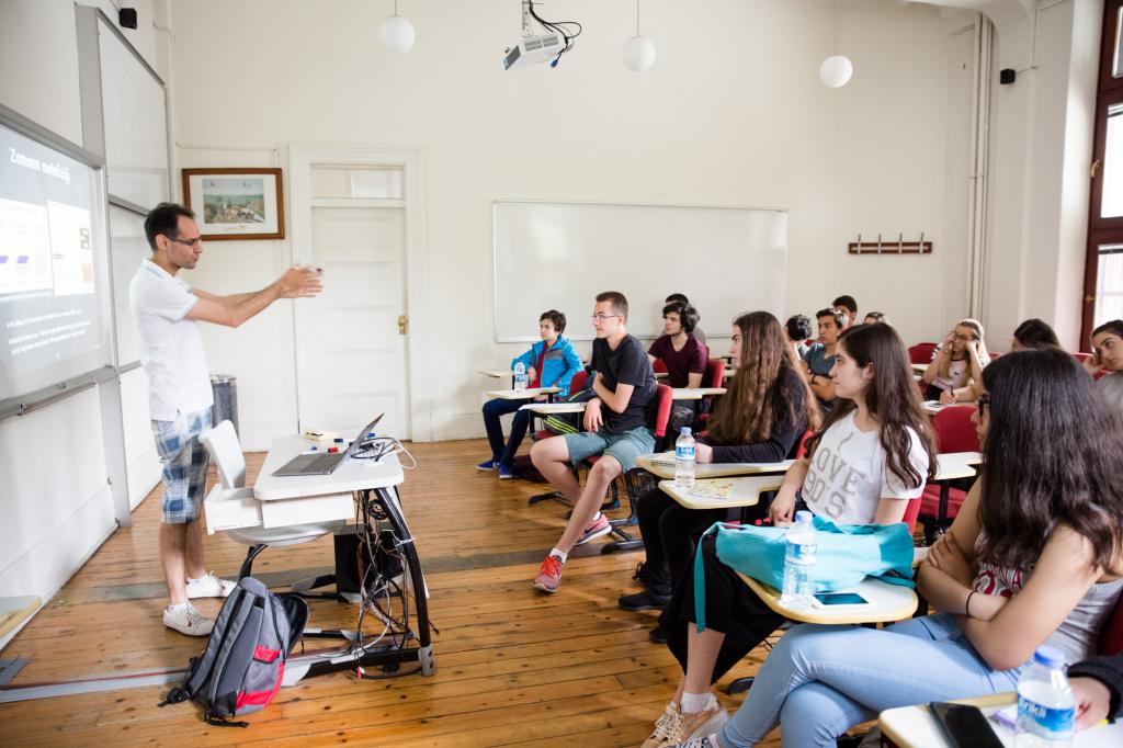 Boğaziçi Üniversitesi geleceğin fizikçilerini yetiştirecek