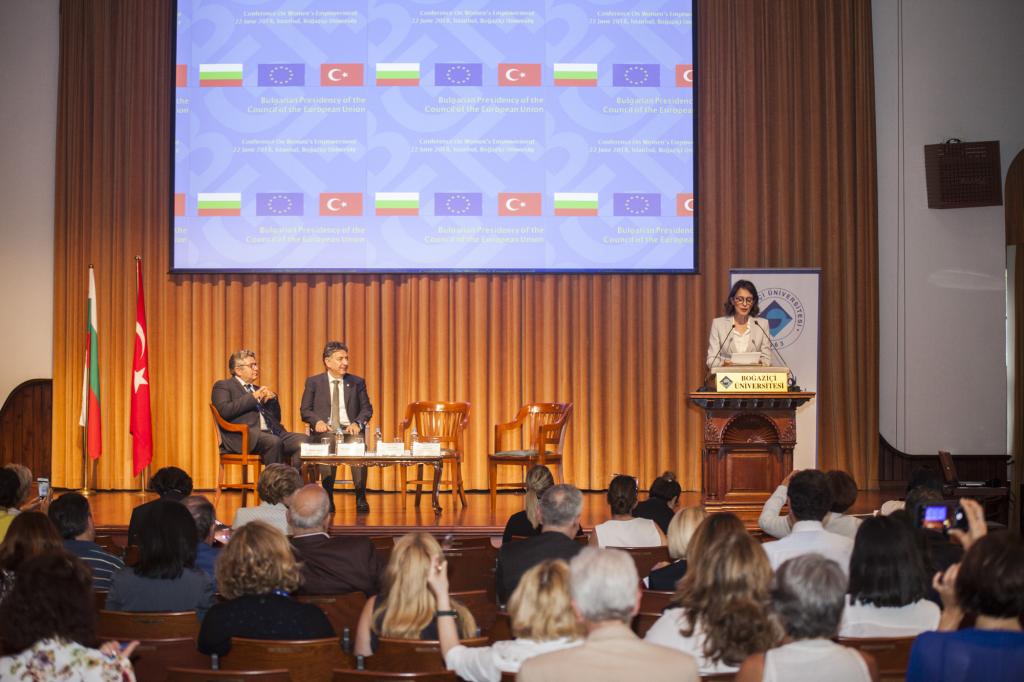 Prof. Dr. Mehmed Özkan: Boğaziçi Üniversitesi'nde kadın istihdamı ülke ortalamasının üzerinde