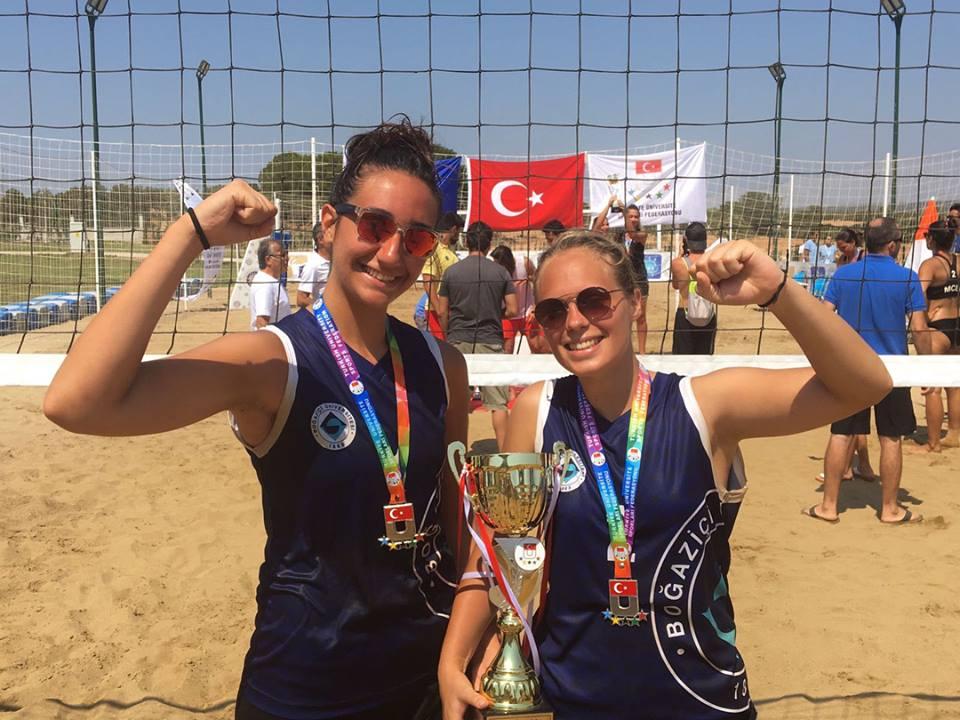 Plajlarda Boğaziçi rüzgarı esti