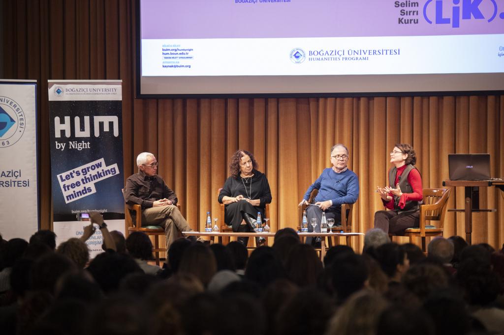HUM By Night eleştirel düzlemde erkekliği tartışmak için buluştu
