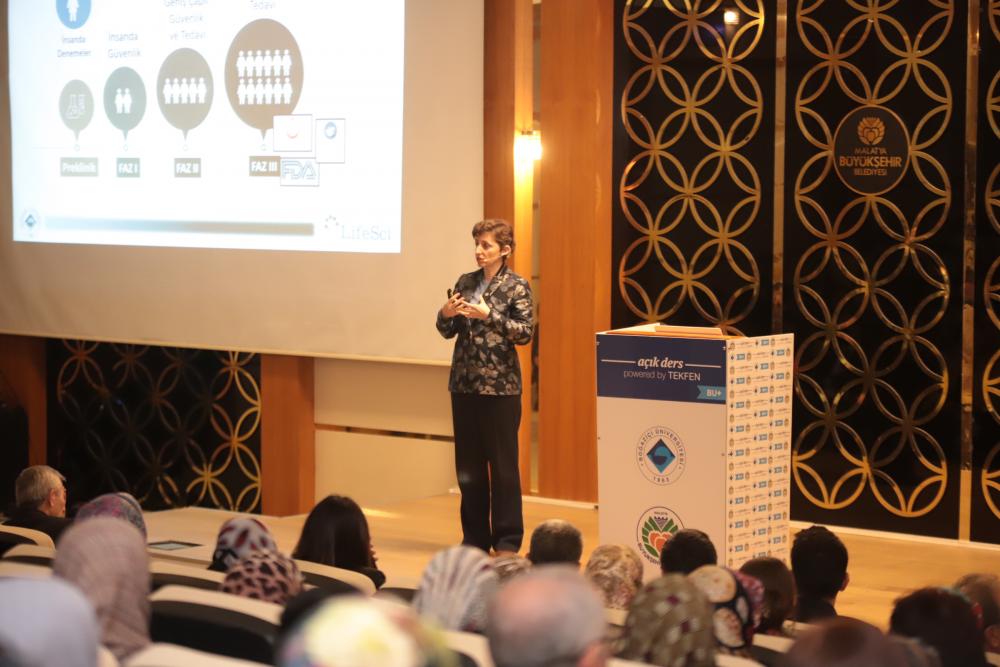 Prof. Dr. Rana Sanyal, ‘'Kanserle Mücadelede Elimizde Neler Var'' dersiyle Malatyalılarla buluştu