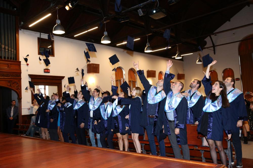 İkinci Öğretim Yüksek Lisans Programlarında mezuniyet sevinci