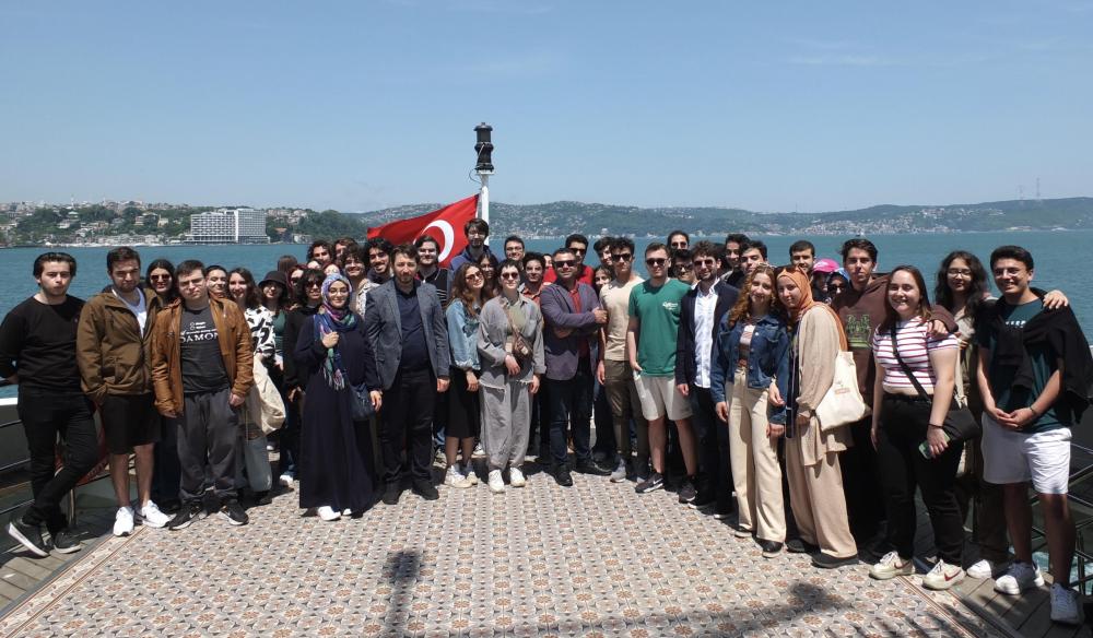 Boğaziçililer Valide Sultan Gemisi'nde Buluştu