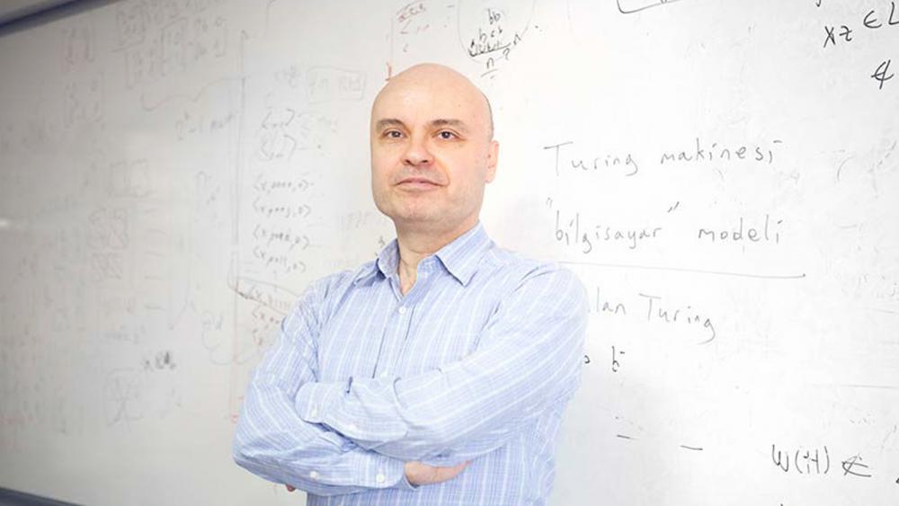 Cem Say'dan yeni kitap: Yeni Dünya Yeni Ağ