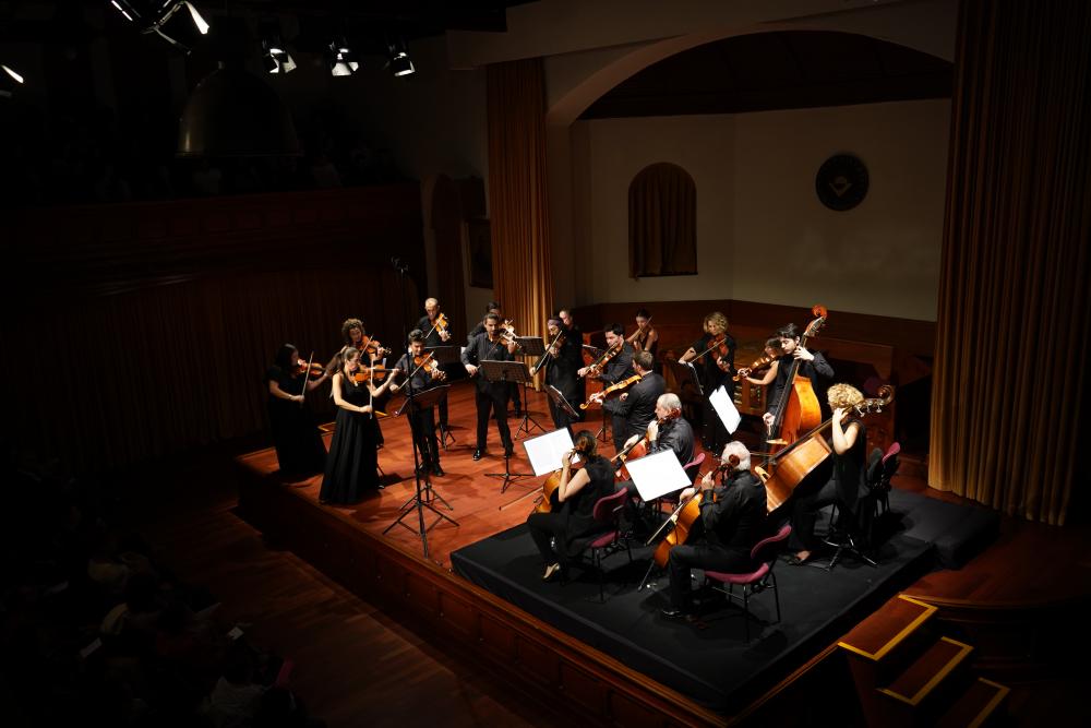Albert Long Hall Klasik Müzik Konserleri'nin İlki Yoğun İlgi Gördü