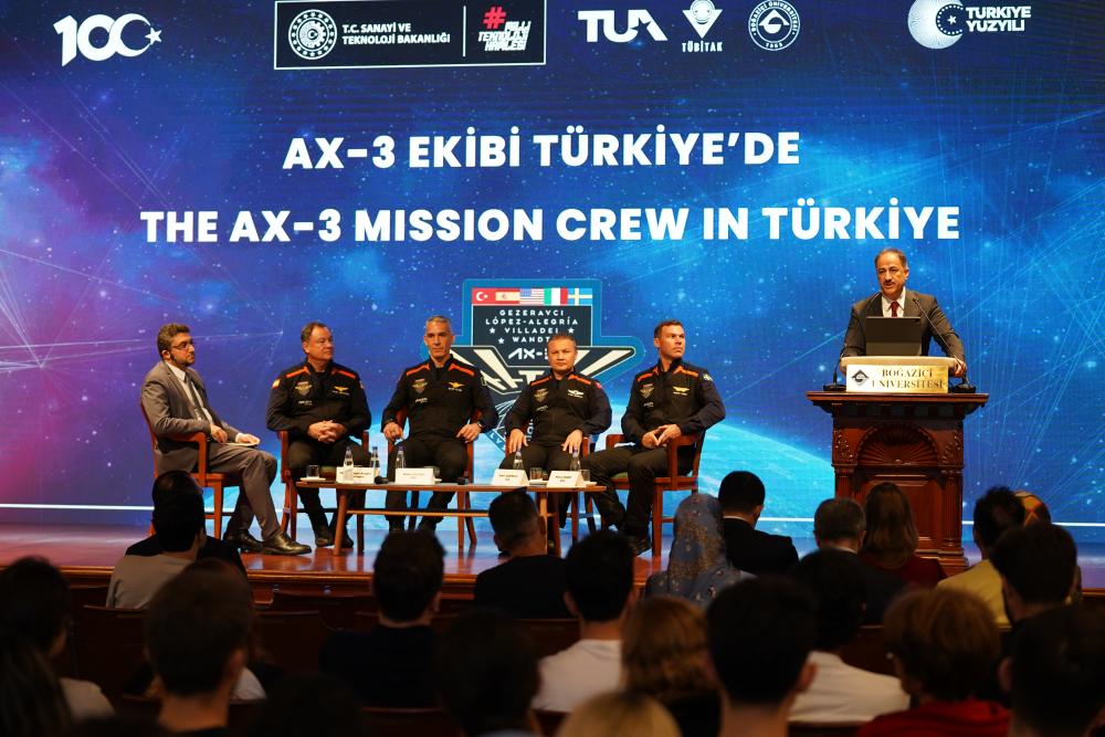 AX-3 Ekibi Boğaziçililerle Buluştu