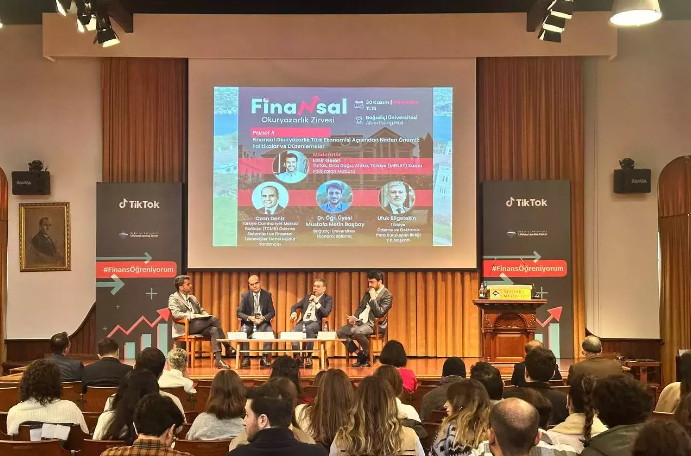 Finansal Okuryazarlık Zirvesi'nde Profesyoneller Buluştu