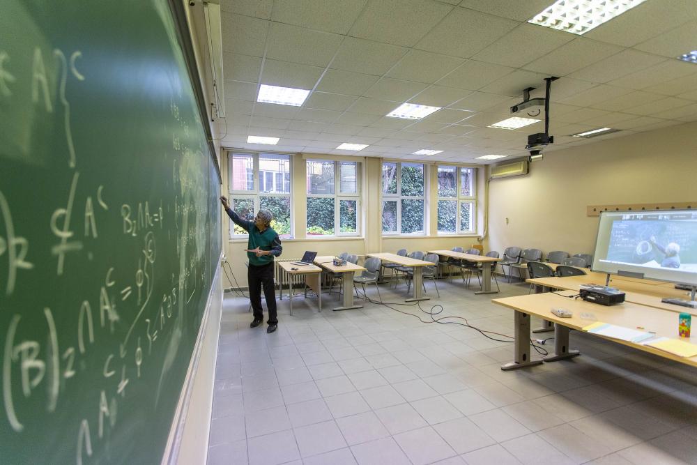 Web kameralı sınıflarla daha yakınız