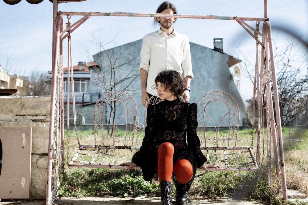 Bade Nosa (BÜ'11): “İfadesizliklerimi dökebilmek için şarkı yapıyorum”