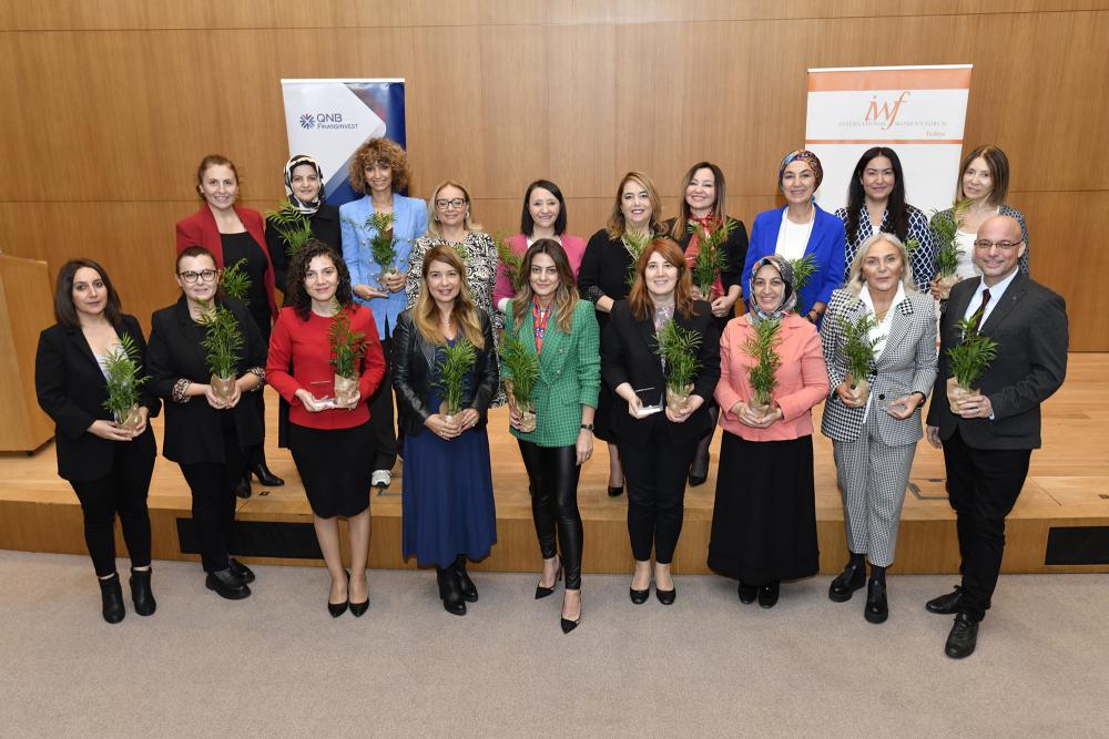 Prof. Dr. Aslıhan Nasır , IWF Türkiye'den Yüz Kadın Liderden Biri Olarak Ödül Aldı