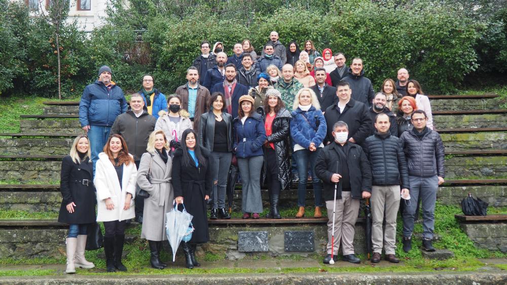 BÜ'00 mezunları 22 yıllık sözlerini tuttu