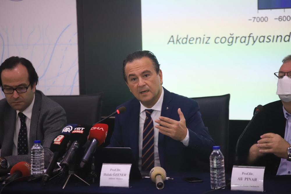 Prof. Dr. Haluk Özener: "Büyük depremlerde tsunami olasılığı yüzde yüze yakın"