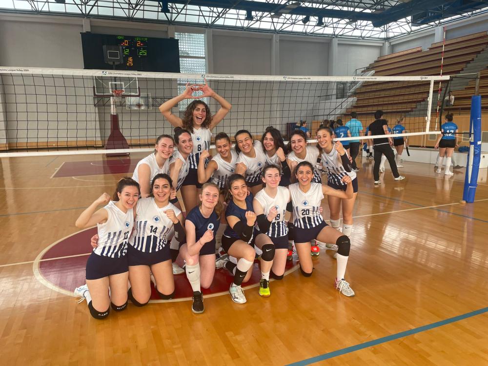 Boğaziçi Ravens'tan Üniversiteler İkinci Lig Kadın Voleybol Turnuvası'nda İkincilik
