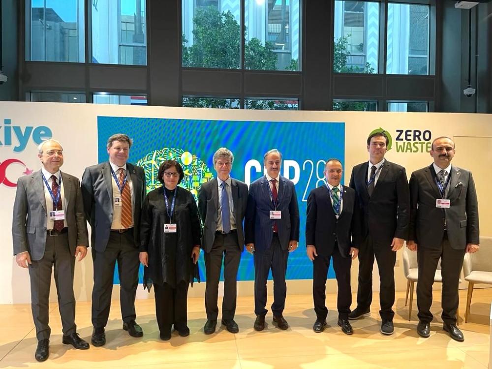 Boğaziçi Üniversitesi Yönetimi COP28'de Üniversitelerde Sıfır Emisyon Hedefini Ele Aldı