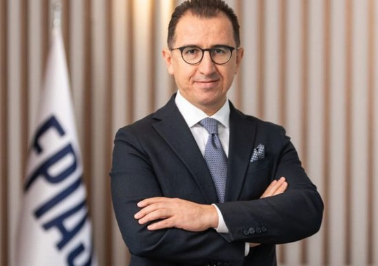 Ahmet Türkoğlu (Siyaset Bilimi ve Uluslararası İlişkiler '96), TPAO Yönetim Kurulu Başkanı ve Genel Müdürlüğü görevine vekaleten  atandı.