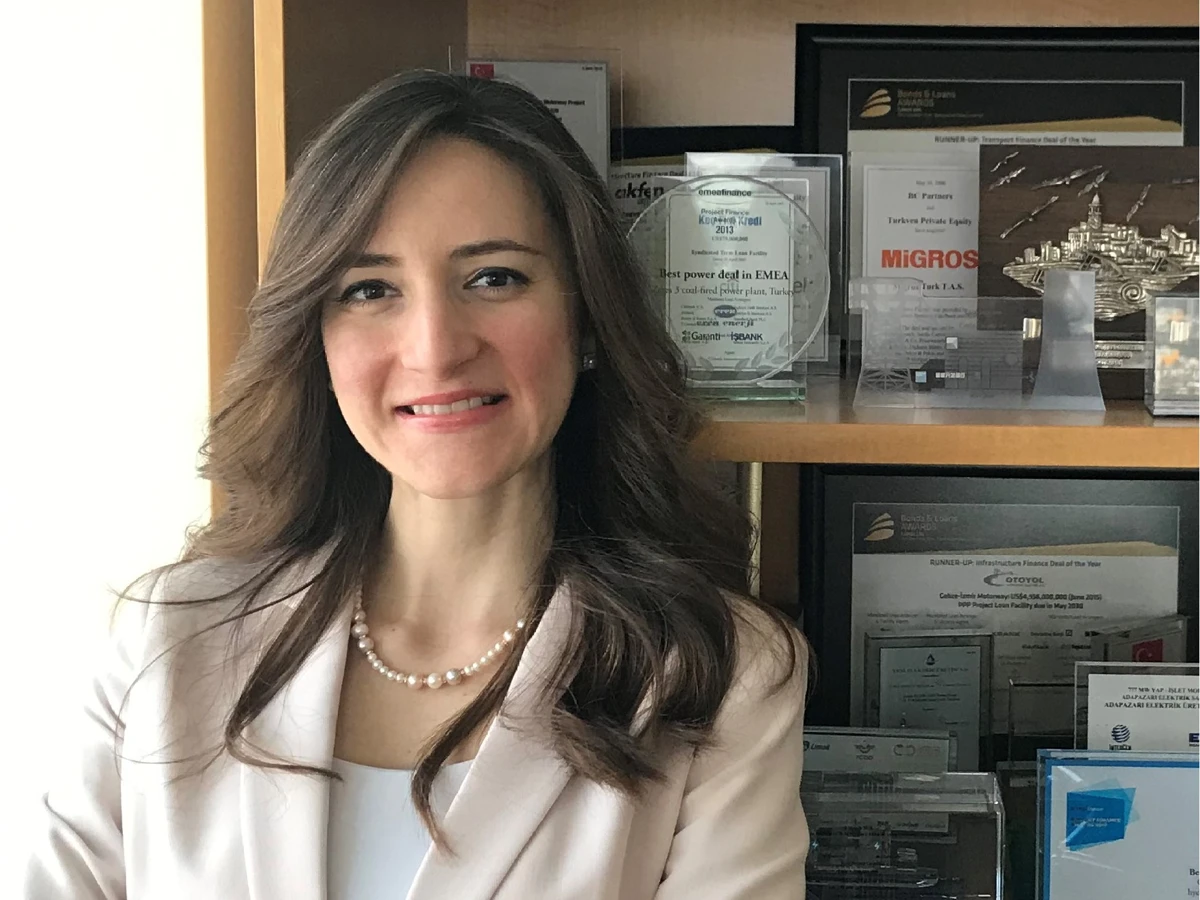 Nilüfer Özsoy, was awarded the 2021 "Social Impact Award" by the British Council Turkey.