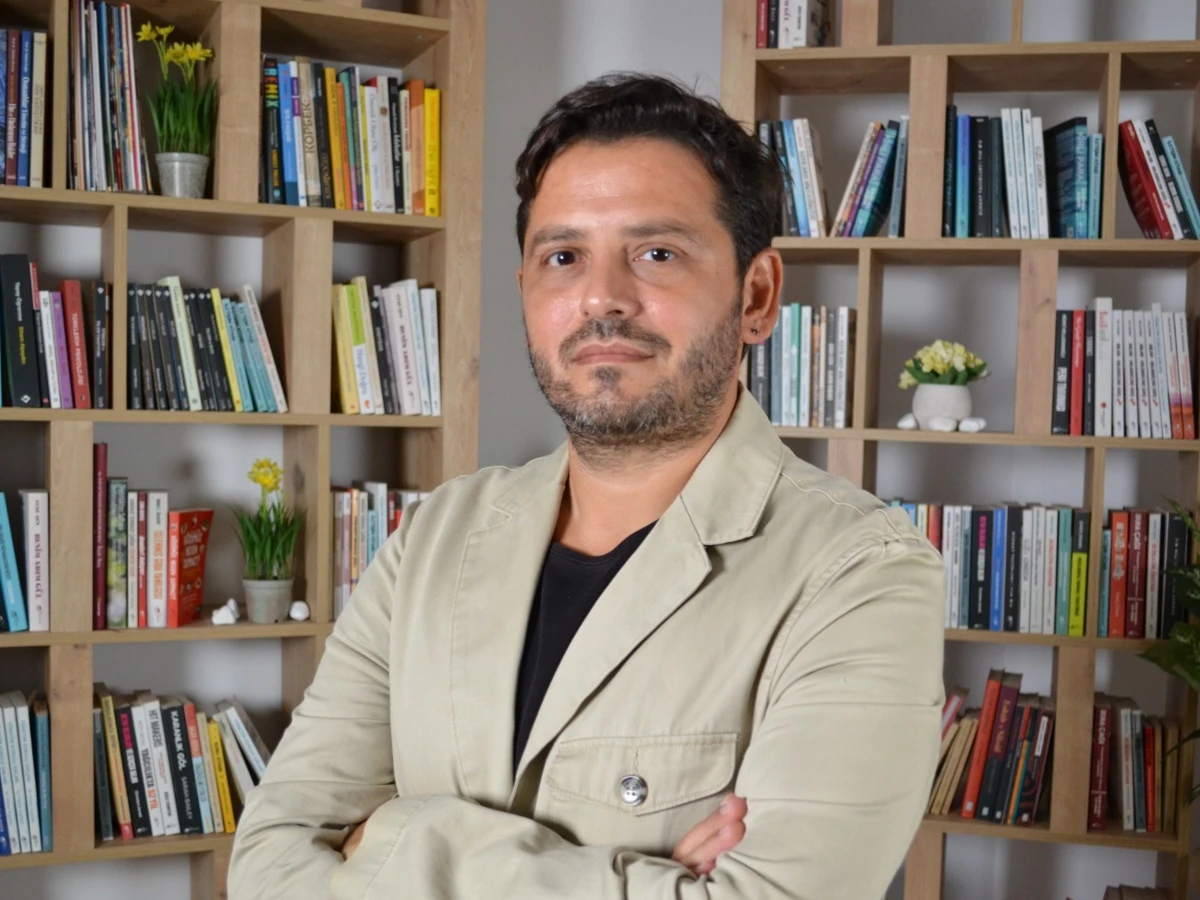 Atıl Ünal's first novel "NE?" has already published!